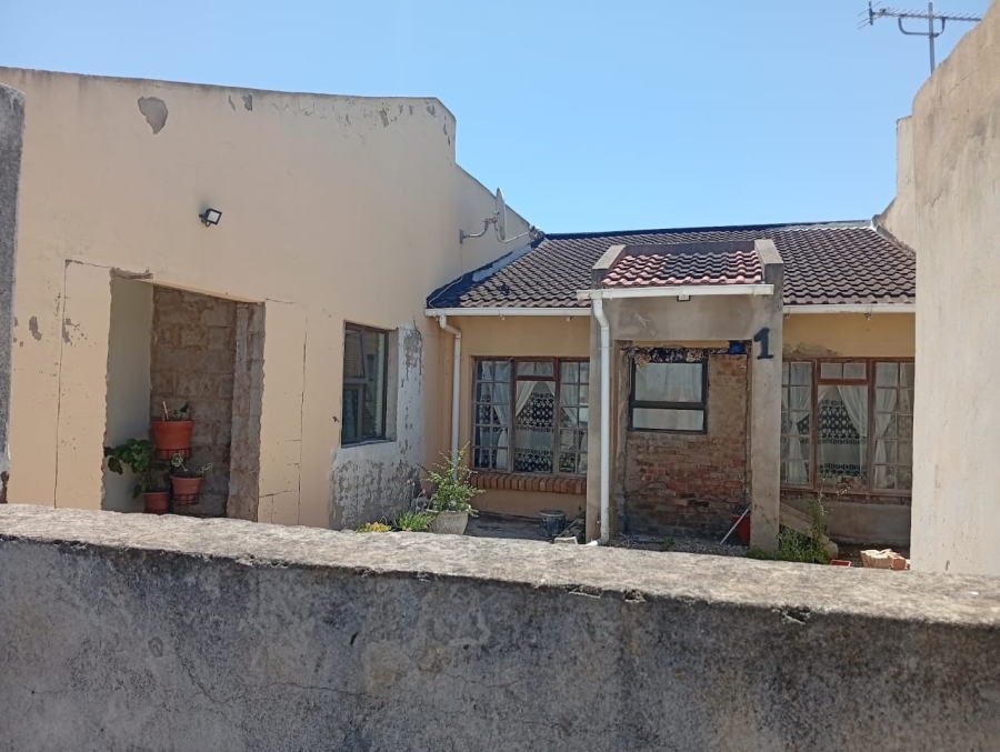 4 Bedroom Property for Sale in Uitenhage Central Eastern Cape